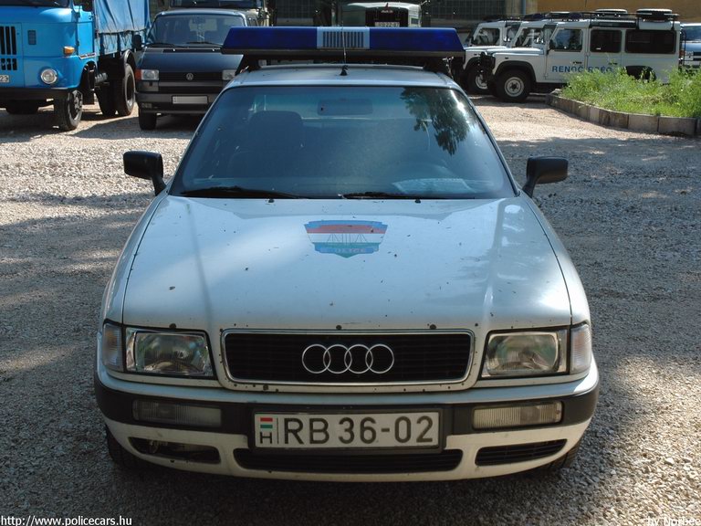 Audi 80, fotó: Norbee
Keywords: rendőrautó rendőrség rendőr magyar Magyarország RB36-02 police policecar Hungary hungarian
