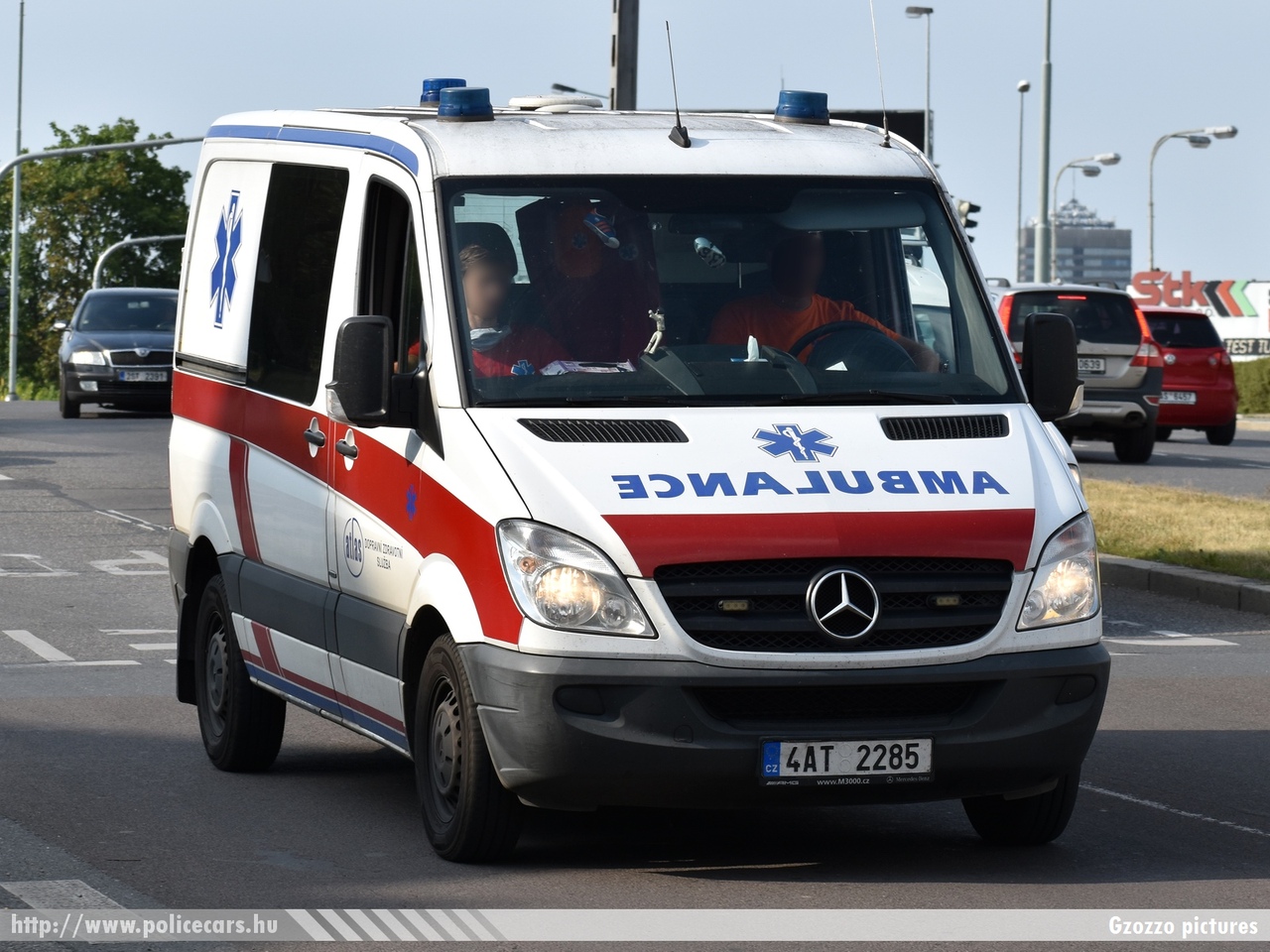 Mercedes Sprinter II, fotó: Gzozzo pictures
Keywords: cseh Csehország czech ambulance mentő mentőautó
