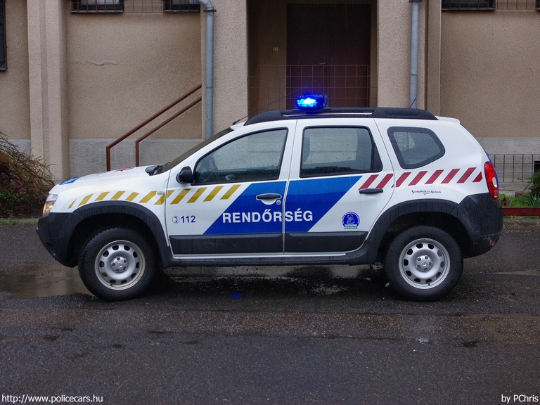 Dacia Duster, fotó: PChris
Keywords: rendőr rendőrautó rendőrség magyar Magyarország MES-991
