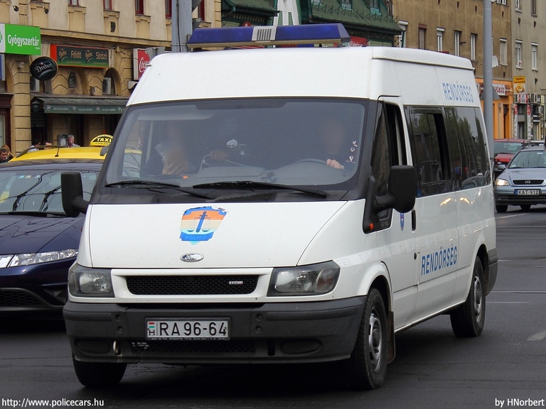 Ford Transit, fotó: HNorbert
Keywords: rendőrautó rendőrség rendőr magyar Magyarország RA96-64