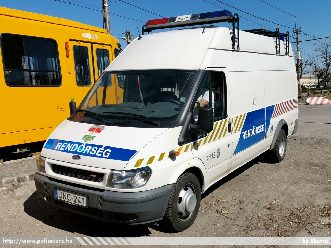 Ford Transit, fotó: Bbazsa
Keywords: rendőr rendőrautó rendőrség magyar Magyarország hungarian Hungary police policecar JNC-241