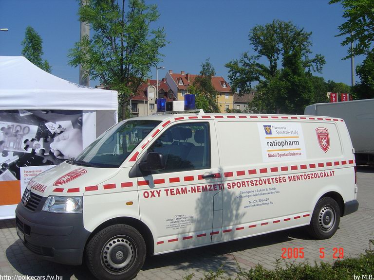 Volkswagen Transporter T5, Oxy Team Nemzeti Sportszövetség Mentõszolgálat, fotó: Márton Balázs
Keywords: mentő magyar magyarország mentőautó JFU-778