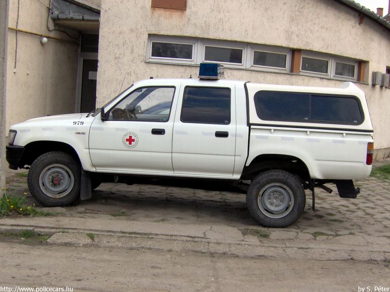 Toyota Hilux, fotó: S. Péter
Keywords: mentő magyar magyarország mentőautó