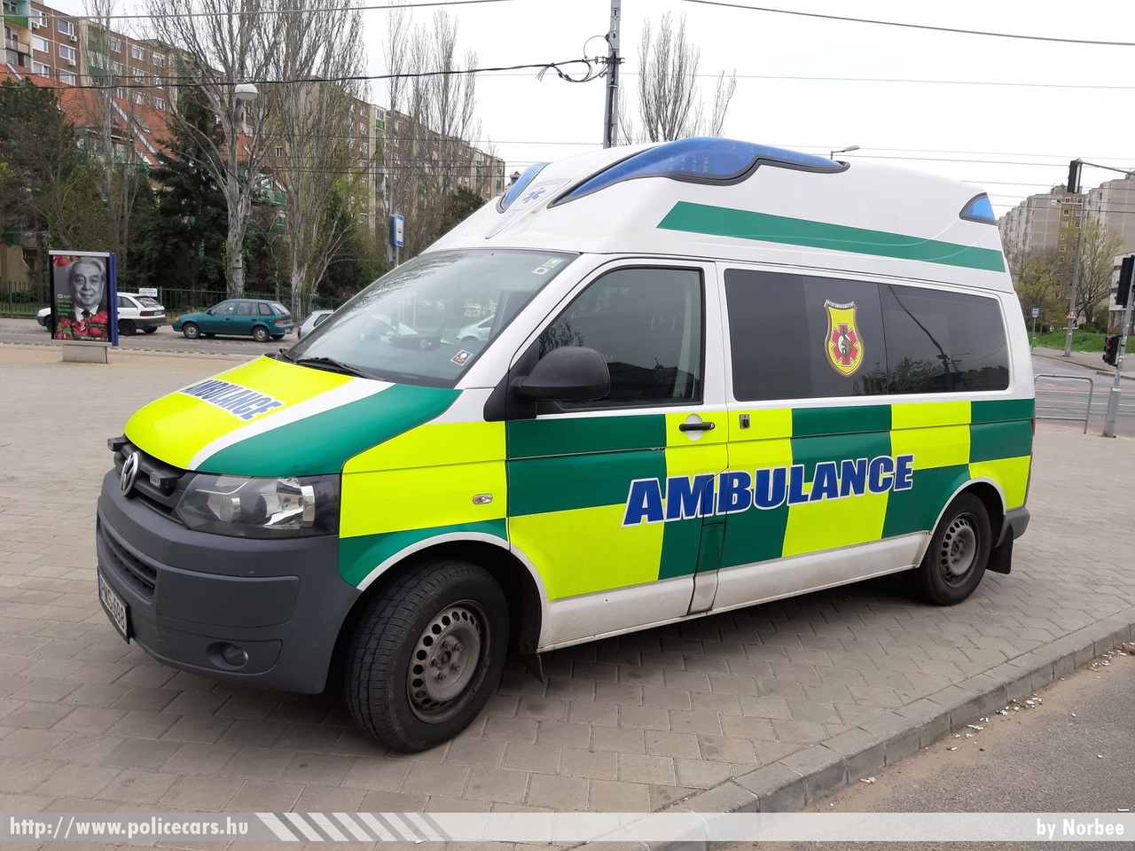 Volkswagen Transporter T5 facelift, International Ambulance Service Kft., fotó: Norbee
Keywords: mentő mentőautó magyar Magyarország hungarian Hungary ambulance PMS-698