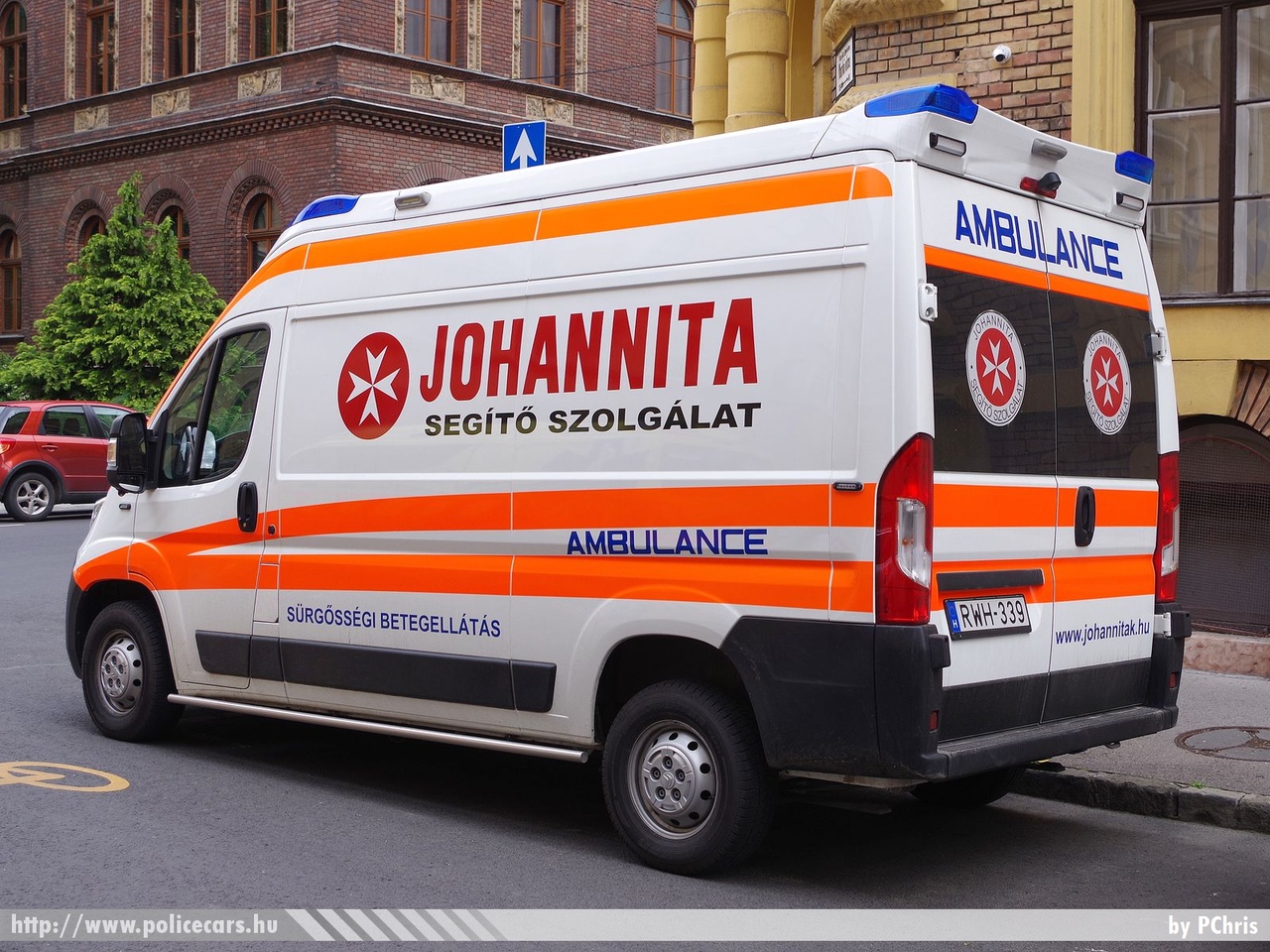Citroen Jumper, Johannita Segítõ Szolgálat, fotó: PChris
Keywords: mentő mentőautó magyar Magyarország hungarian Hungary ambulance RWH-339