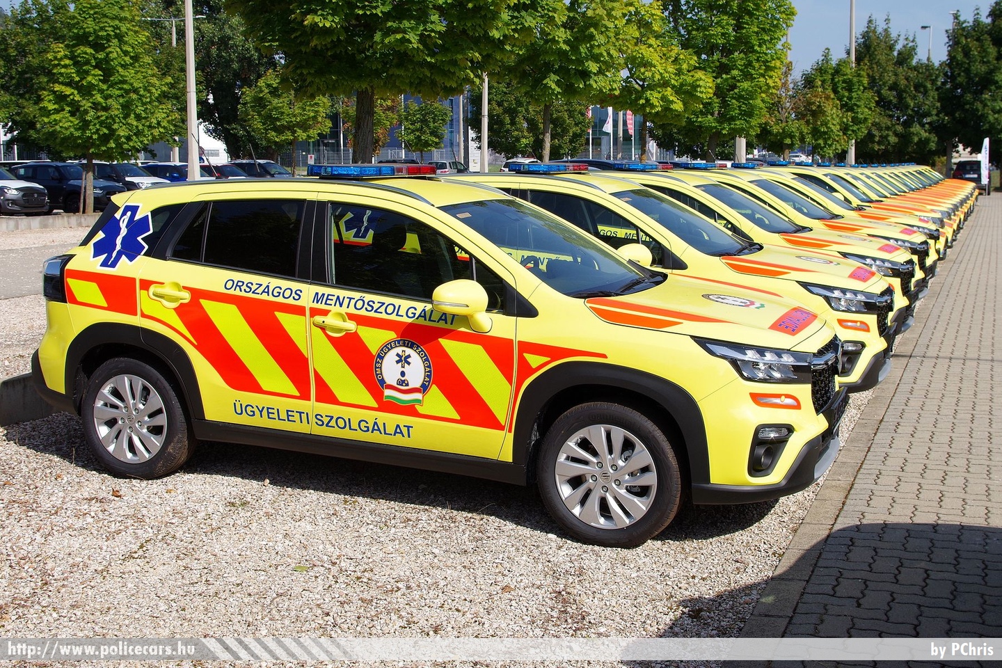 Suzuki S-Cross, Országos Mentőszolgálat, orvosi ügyelet, fotó: PChris
Keywords: mentő magyar Magyarország mentőautó OMSZ ambulance Hungary hungarian