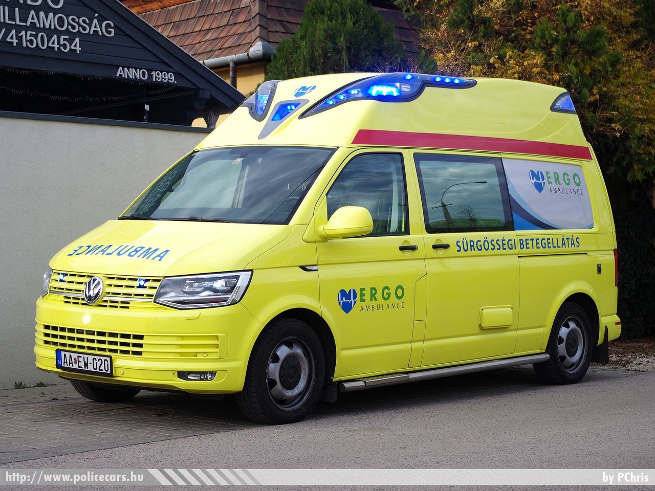 Volkswagen Transporter T6, ERGO-Ambulance Kft., fotó: PChris
Keywords: mentő mentőautó magyar Magyarország hungarian Hungary ambulance AAEW-020