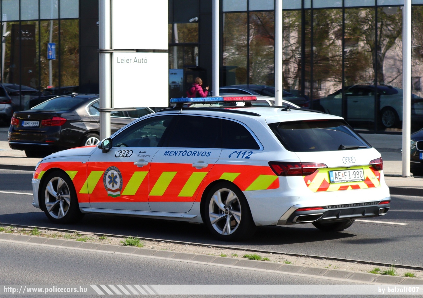 Audi A4 Avant, mentőorvosi kocsi, Országos Mentõszolgálat, Győr, fotó: balzolt007
Keywords: mentő magyar Magyarország mentőautó ambulance Hungary hungarian AEFI-990 MOK