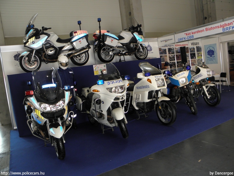 BMW R900RT, BMW R1150RT, BMW K75RT, MZ ETZ 251, Yamaha XJ650P, fotó: Dancergee
Keywords: rendőr rendőrmotor rendőrség magyar Magyarország