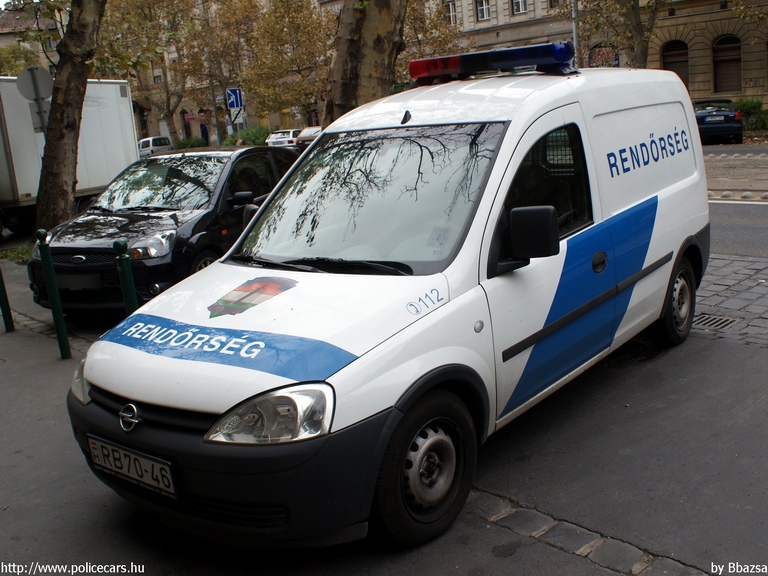 Opel Combo, fotó: Bbazsa
Keywords: rendőr rendőrautó rendőrség magyar Magyarország RB70-46 police policecar hungarian Hungary