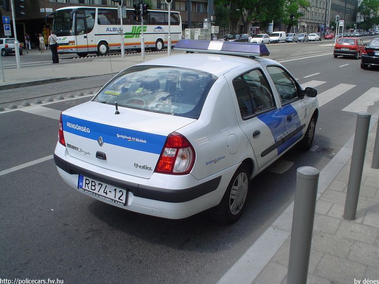 Renault Thalia, fotó: dénes
Keywords: police policecar Hungary hungarian rendőrautó rendőrség rendőr magyar Magyarország RB74-12