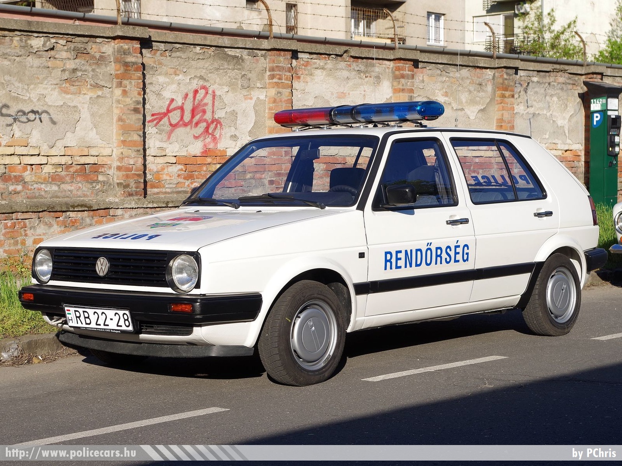 Volkswagen Golf II, fotó: PChris
Keywords: rendőr rendőrautó rendőrség magyar Magyarország police policecar Hungary hungarian RB22-28