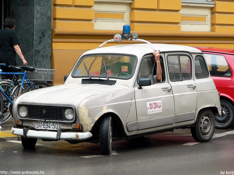 Renault 4, fotó: korij
Keywords: Szerb szerbia mentőautó mentő serbian Serbia ambulance