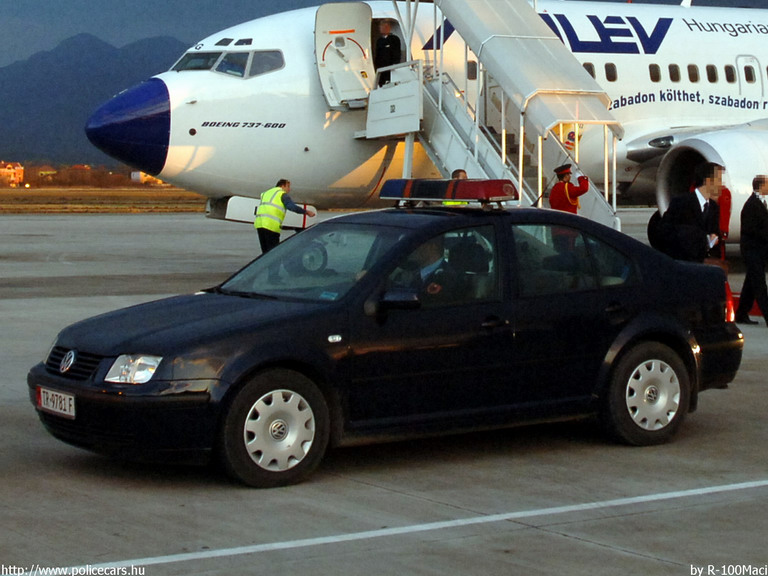 VW Bora, fotó: R-100Maci
Keywords: albán Albánia rendőrség rendőr rendőrautó police policecar albanian