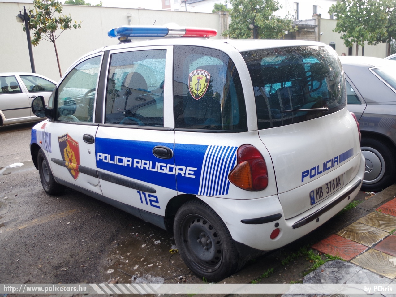 Fiat Multipla, fotó: PChris
Keywords: albán Albánia rendőrség rendőr rendőrautó police policecar albanian