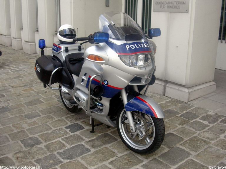 BMW, fotó: bravo4
Keywords: Ausztria osztrák rendőr rendőrmotor rendőrség police policecar Austria