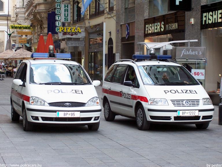 Ford Galaxy, Volkswagen Sharan, fotó: pester
Keywords: Ausztria osztrák rendőr rendőrautó rendőrség police policecar Austria