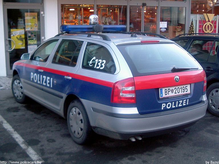 Skoda Octavia II, fotó: Bazsi
Keywords: Ausztria osztrák rendőr rendőrautó rendőrség police policecar Austria