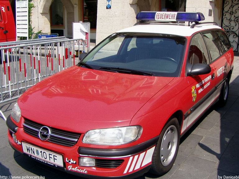 Opel Omega, fotó: Danigabi
Keywords: Ausztria osztrák tûzoltó tûzoltóautó tûzoltóság