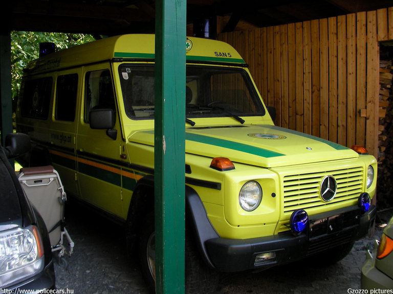 Mercedes G, fotó: Gzozzo pictures
Keywords: Ausztria osztrák mentő mentőautó