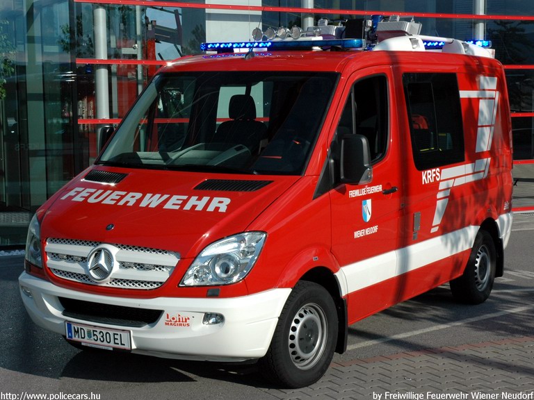 Mercedes Sprinter II, fotó: Freiwillige Feuerwehr Wiener Neudorf
Keywords: Ausztria osztrák tûzoltó tûzoltóautó tûzoltóság