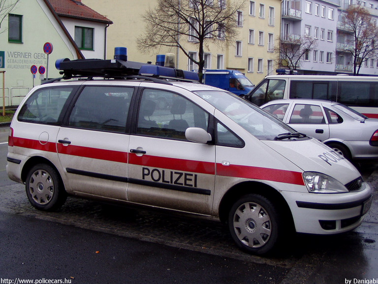 Ford Galaxy, fotó: Danigabi
Keywords: Ausztria osztrák rendőr rendőrautó rendőrség police policecar Austria