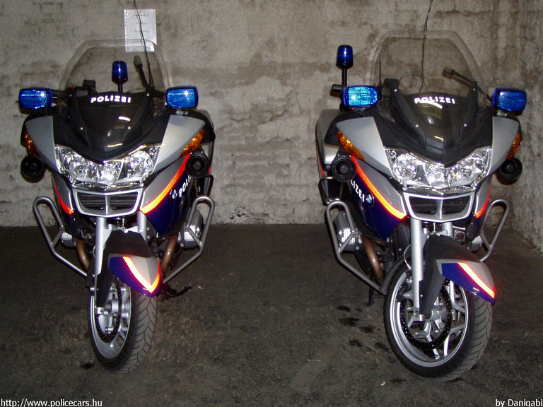 BMW, fotó: Danigabi
Keywords: Ausztria osztrák rendőr rendőrmotor rendőrség police policecar Austria