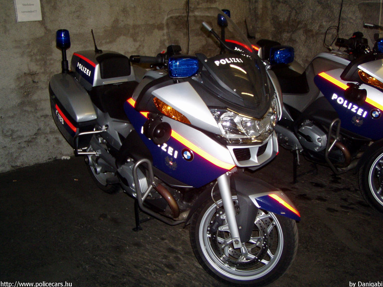 BMW, fotó: Danigabi
Keywords: Ausztria osztrák rendőr rendőrmotor rendőrség police policecar Austria