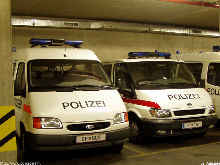 Ford Transit, fotó: Danigabi
Keywords: Ausztria osztrák rendőr rendőrautó rendőrség police policecar Austria