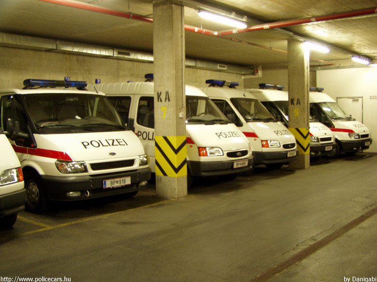 Ford Transit, fotó: Danigabi
Keywords: Ausztria osztrák rendőr rendőrautó rendőrség police policecar Austria