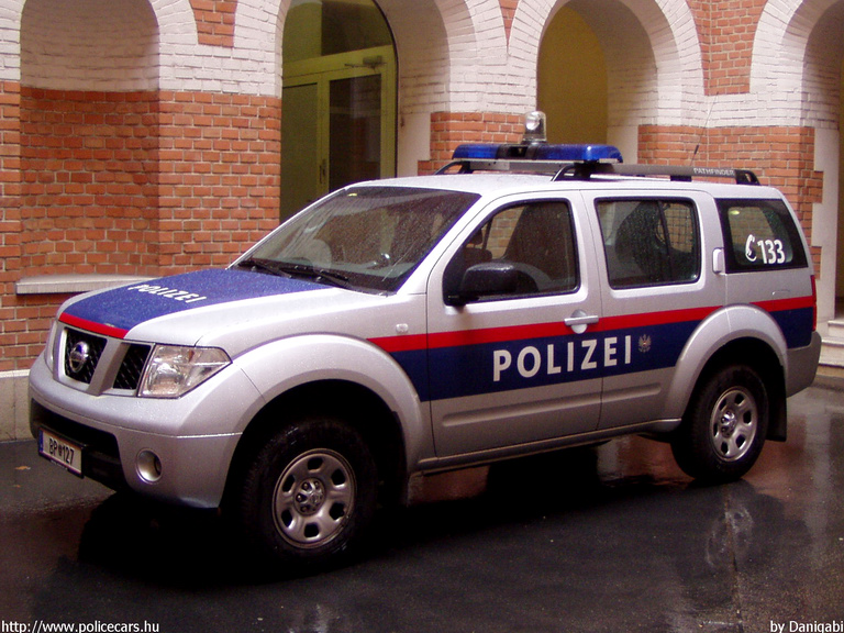 Nissan Pathfinder, fotó: Danigabi
Keywords: Ausztria osztrák rendőr rendőrautó rendőrség police policecar Austria