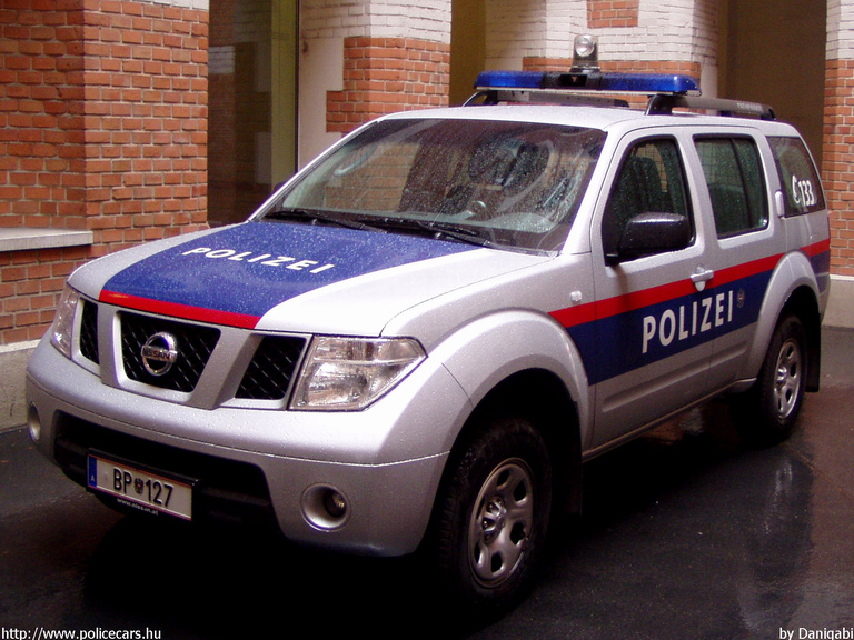 Nissan Pathfinder, fotó: Danigabi
Keywords: Ausztria osztrák rendőr rendőrautó rendőrség police policecar Austria