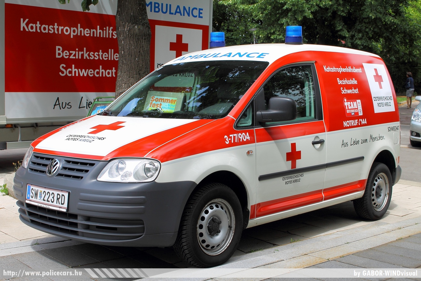 Volkswagen Caddy, Österreichisches Rotes Kreuz, fotó: GABOR-WINDvisual
Keywords: osztrák Ausztria mentő mentőautó ambulance austrian Austria