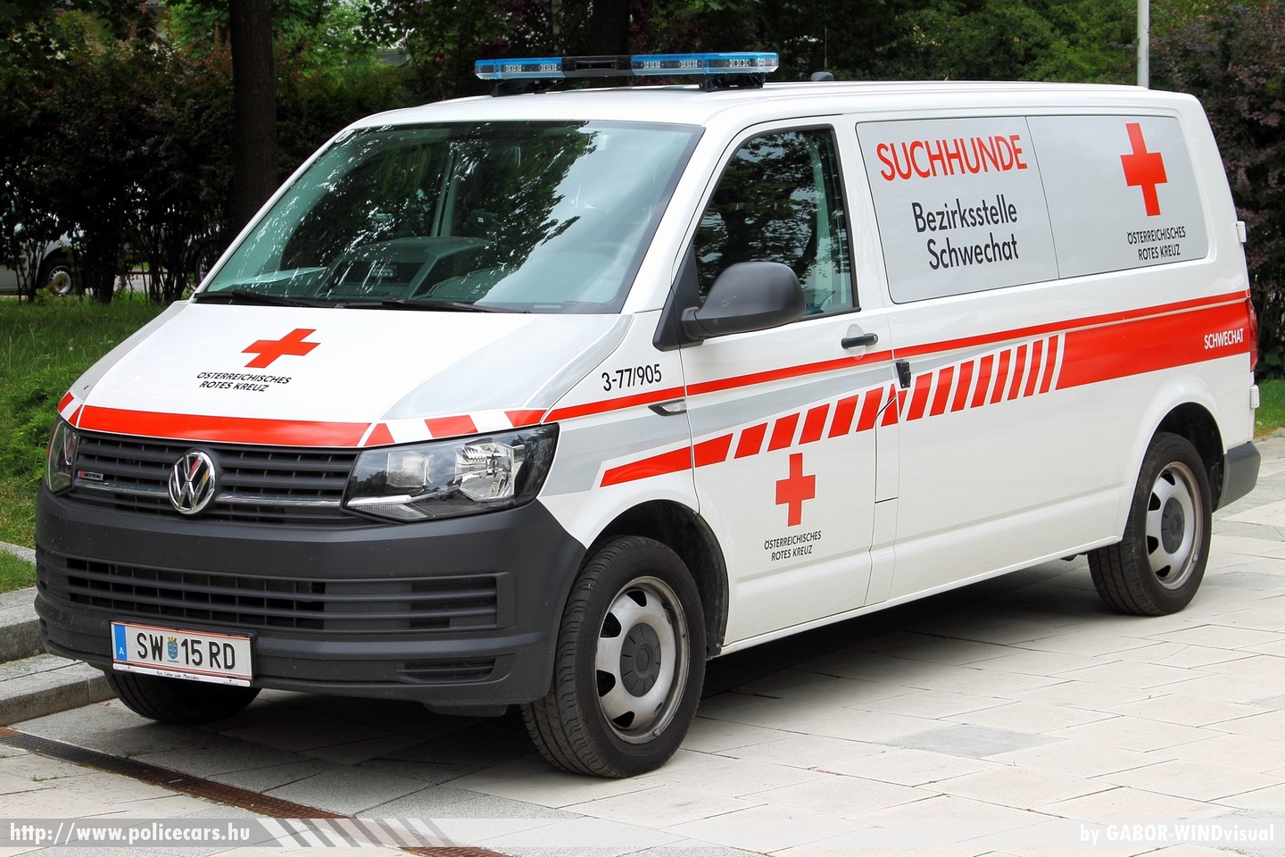 Volkswagen Transporter T6, Österreichisches Rotes Kreuz, fotó: GABOR-WINDvisual
Keywords: osztrák Ausztria mentő mentőautó ambulance austrian Austria