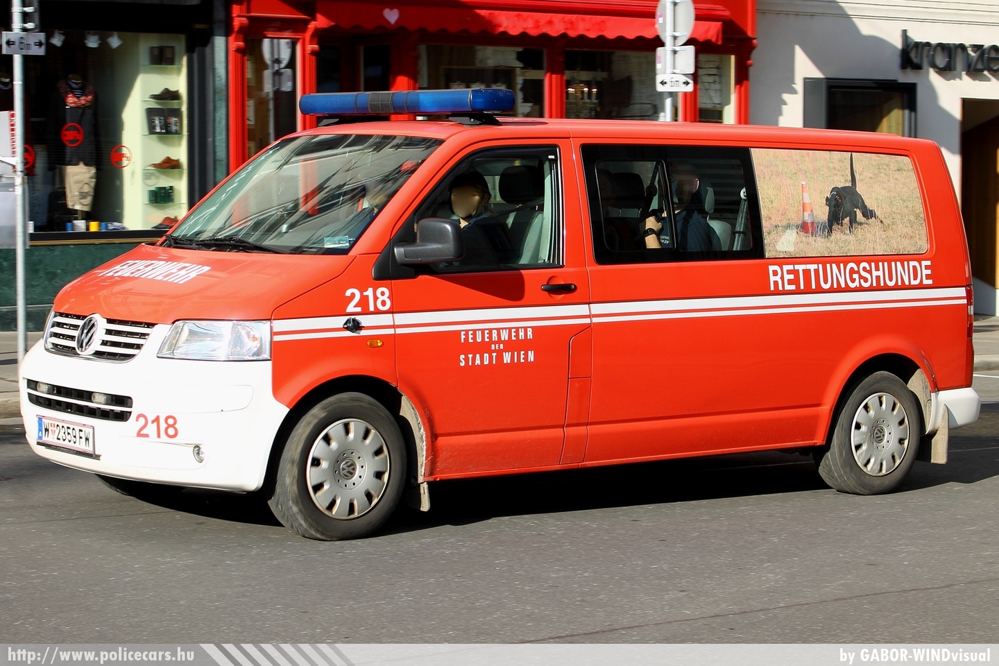 Volkswagen Transporter T5, Bécs, fotó: GABOR-WINDvisual
Keywords: osztrák Ausztria tûzoltó tûzoltóautó tûzoltóság fire firetruck Austria