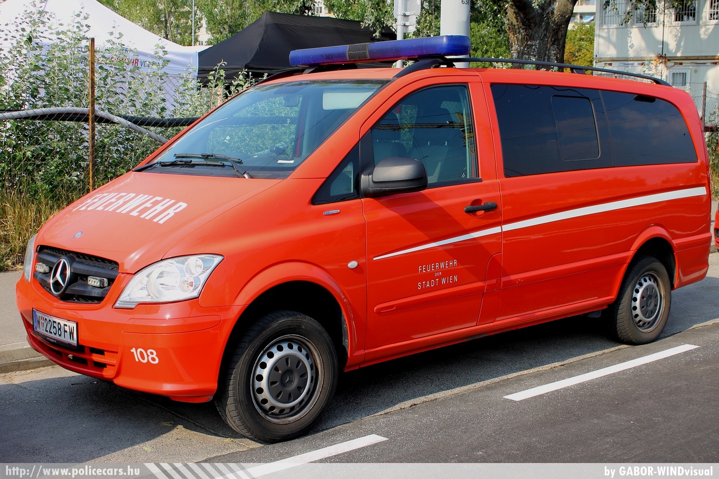 Mercedes Vito, Bécs, fotó: GABOR-WINDvisual
Keywords: osztrák Ausztria tûzoltó tûzoltóautó tûzoltóság fire firetruck Austria