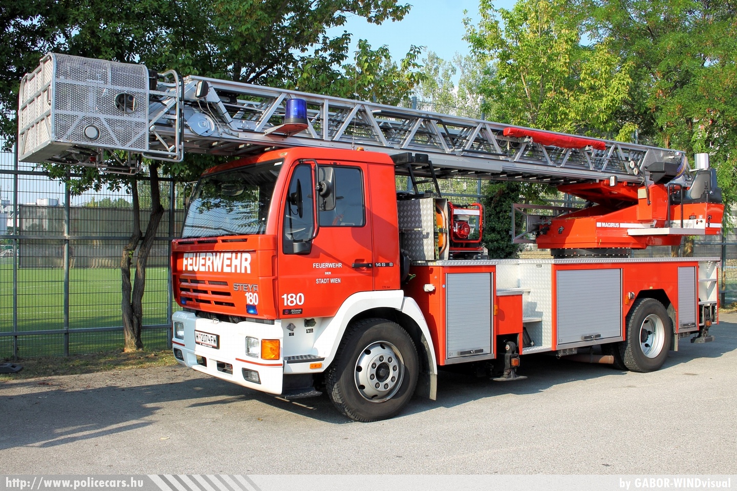 Steyr 14s8, Bécs, fotó: GABOR-WINDvisual
Keywords: osztrák Ausztria tûzoltó tûzoltóautó tûzoltóság fire firetruck Austria