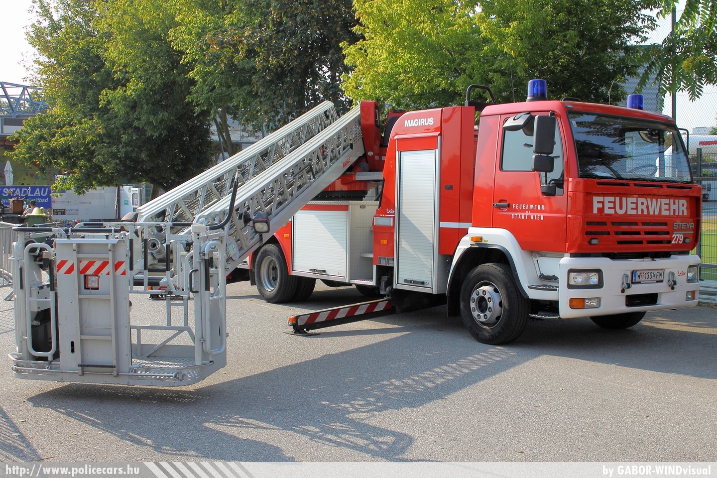 Steyr, Bécs, fotó: GABOR-WINDvisual
Keywords: osztrák Ausztria tûzoltó tûzoltóautó tûzoltóság fire firetruck Austria