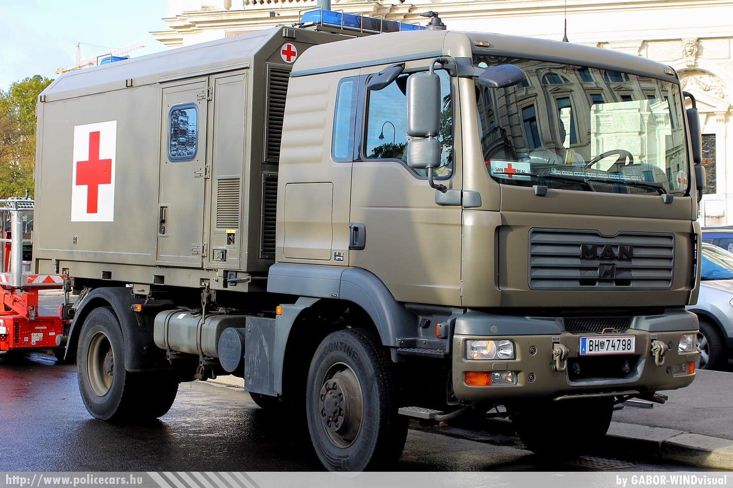 MAN, fotó: GABOR- WINDvisual
Keywords: osztrák Ausztria Austria austrian mentő mentőautó ambulance katonai military