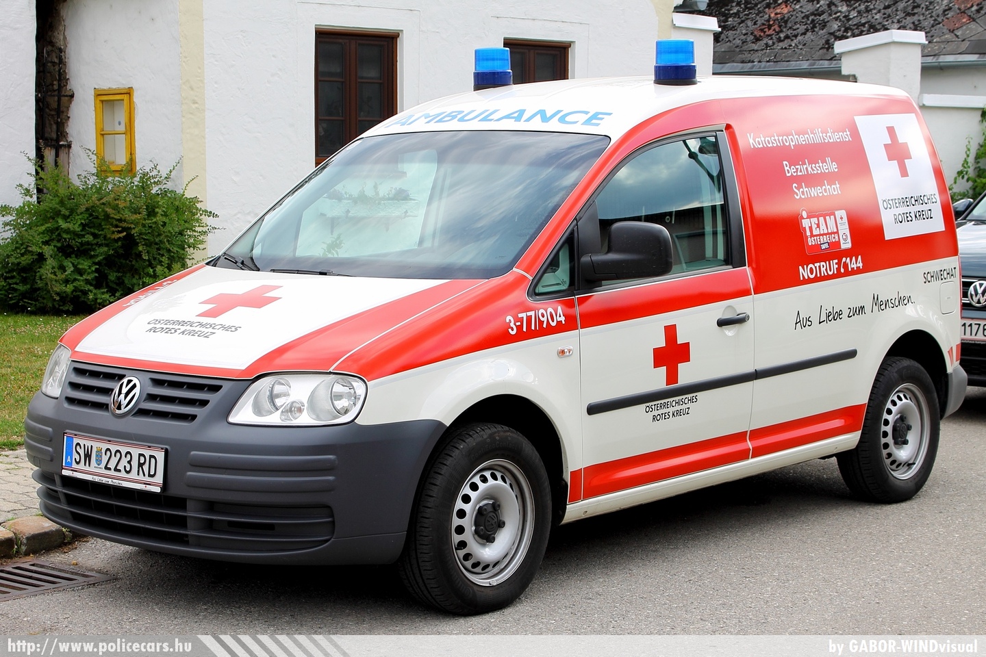 Volkswagen Caddy, Österreichisches Rotes Kreuz, fotó: GABOR- WINDvisual
Keywords: osztrák Ausztria mentő mentőautó ambulance austrian Austria