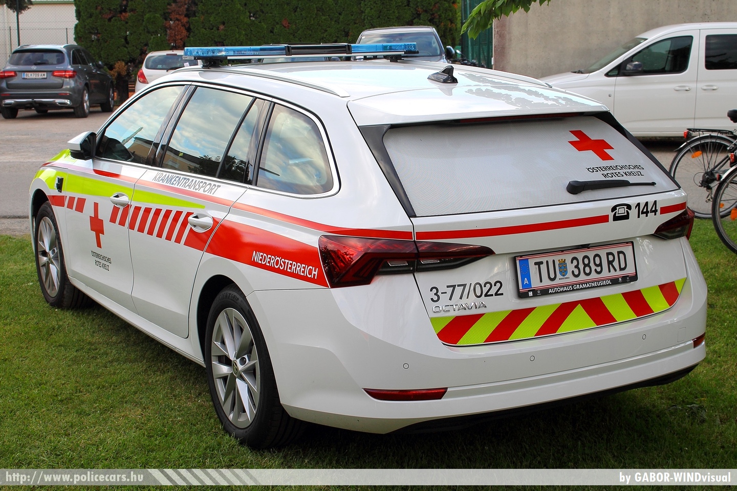 Skoda Octavia IV, Österreichisches Rotes Kreuz Niederösterreich, Krankentransport, fotó: GABOR-WINDvisual
Keywords: osztrák Ausztria mentő mentőautó ambulance austrian Austria