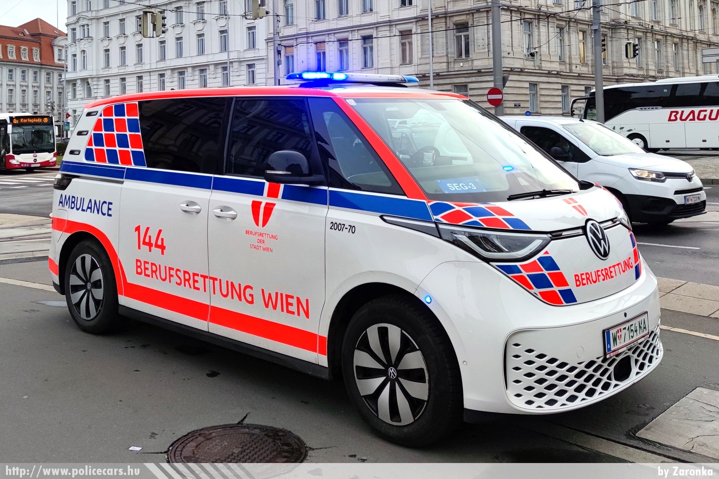 Volkswagen ID. Buzz, Berufsrettung Wien, fotó: Zaronka
Keywords: osztrák Ausztria mentő mentőautó ambulance austrian Austria