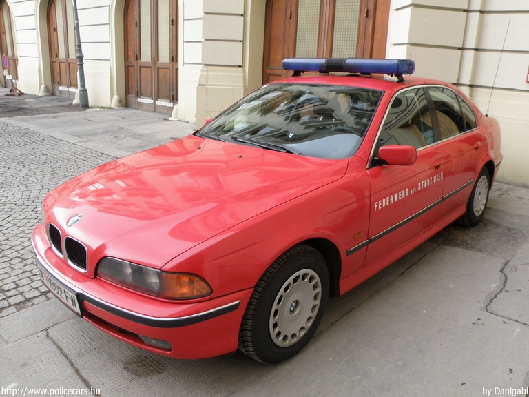 BMW 5, fotó: Danigabi
Keywords: Ausztria osztrák tûzoltó tûzoltóautó tûzoltóság