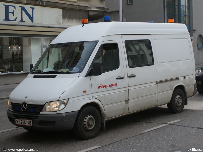 Mercedes Sprinter, Wiener Linien, fotó: Bbazsa
Keywords: Ausztria osztrák