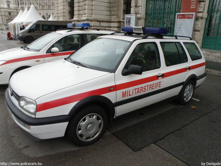 Volkswagen Golf III Variant, fotó: Danigabi
Keywords: Ausztria osztrák rendőr rendőrautó rendőrség katonai