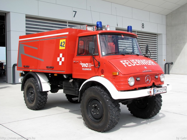Mercedes-Benz Unimog 406, Vienna International Airport, fotó: Gabi
Keywords: osztrák Ausztria tûzoltó tûzoltóautó tûzoltóság