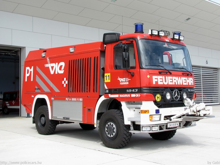 Mercedes-Benz Actros 1843 Magirus, Vienna International Airport, fotó: Gabi
Keywords: osztrák Ausztria tûzoltó tûzoltóautó tûzoltóság