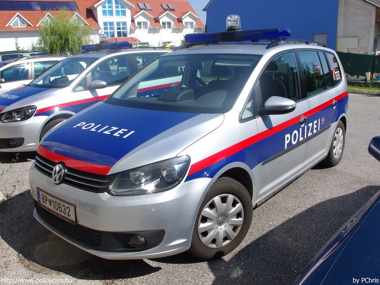 Volkswagen Touran, fotó: PChris
Keywords: osztrák Ausztria rendőr rendőrautó rendőrség BP10632 police policecar Austria