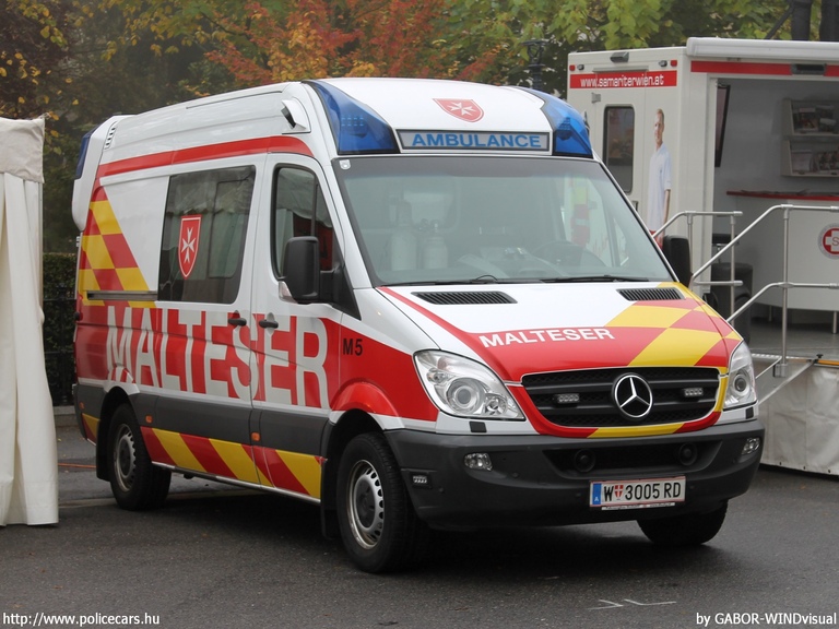 Mercedes-Benz Sprinter II, fotó: GABOR-WINDvisual
Keywords: osztrák Ausztria mentő mentőautó W3005RD