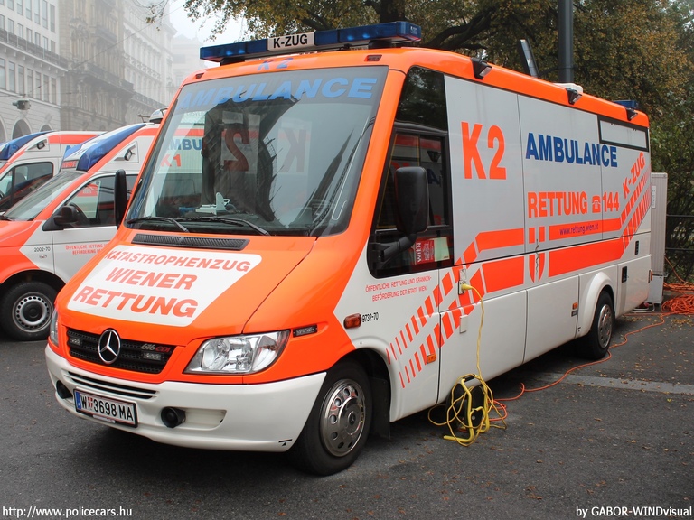 Mercedes-Benz Sprinter 616 CDI, fotó: GABOR-WINDvisual
Keywords: mentő mentőautó Ausztria osztrák W3698MA
